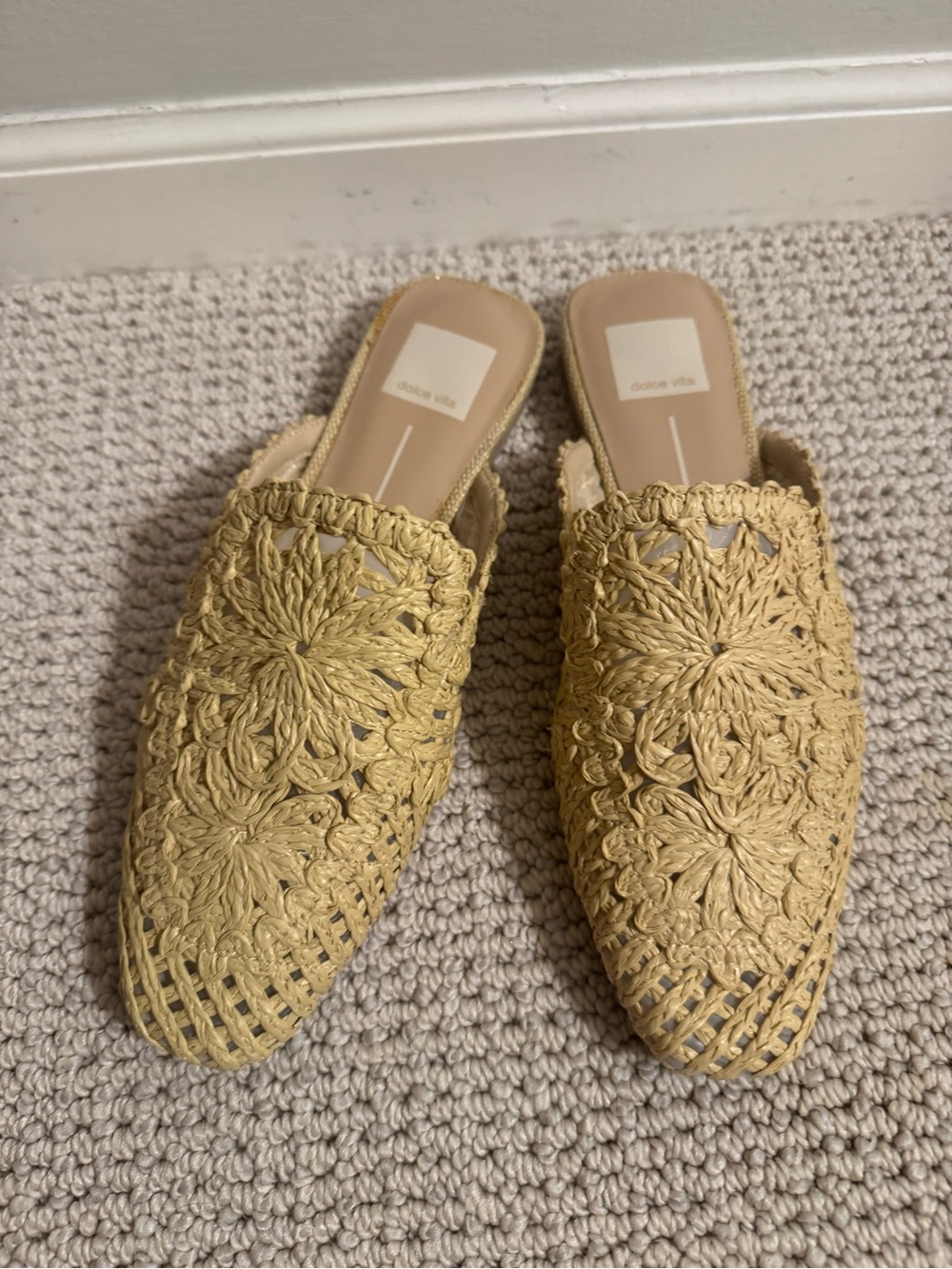 Dolce Vita Diya Slide Natural Size 7
